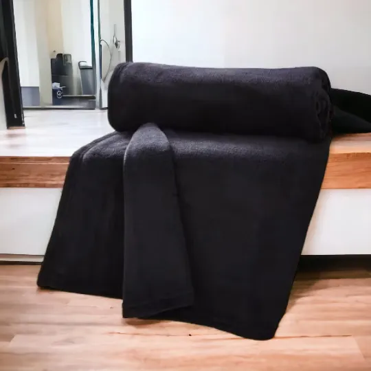 Black Soft Fleece Throw 130 x 170cm