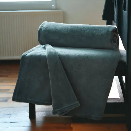 Dark Green Soft Fleece Throw 130 x 170cm