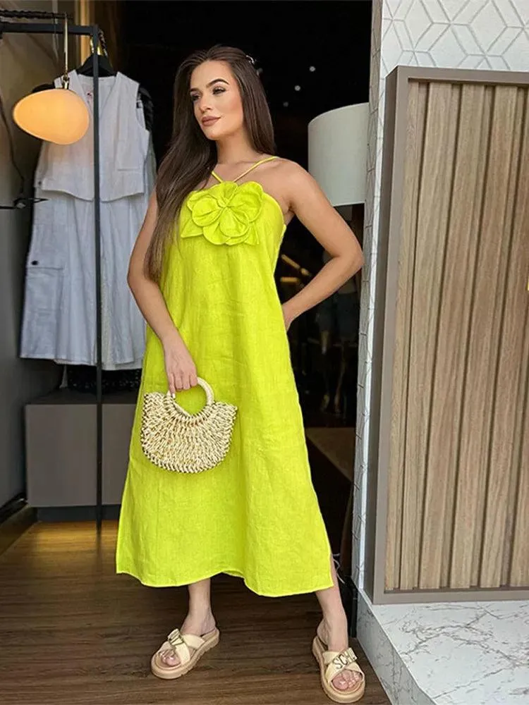 Elegant 3D Flower Maxi Dress: Sophisticated Style with Floral Details