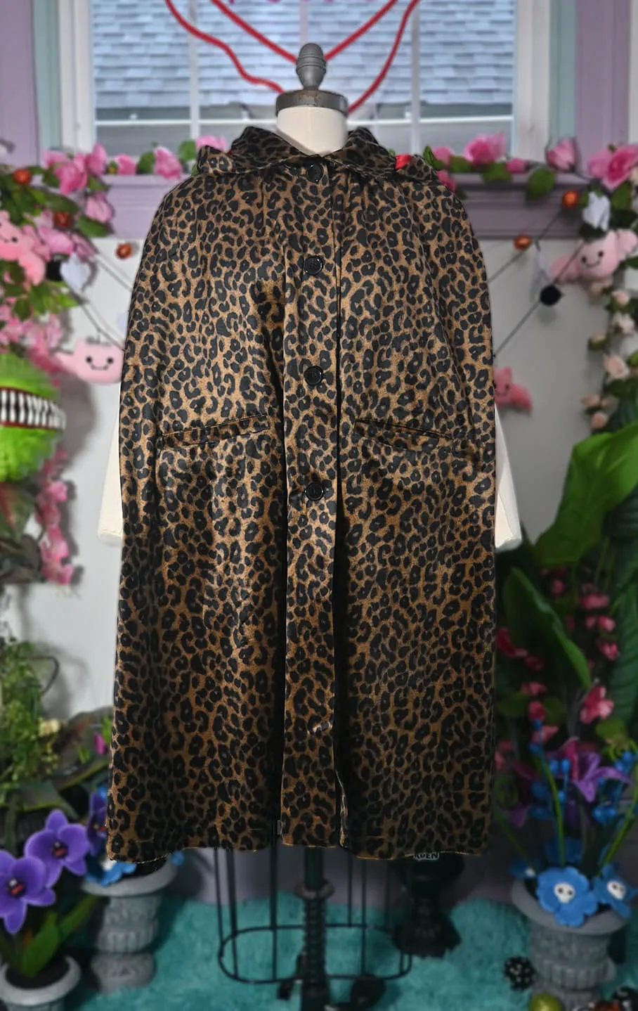 FLORENCE HOODED CAPE IN LEOPARD VELVET