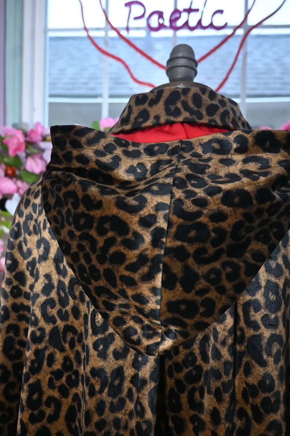 FLORENCE HOODED CAPE IN LEOPARD VELVET