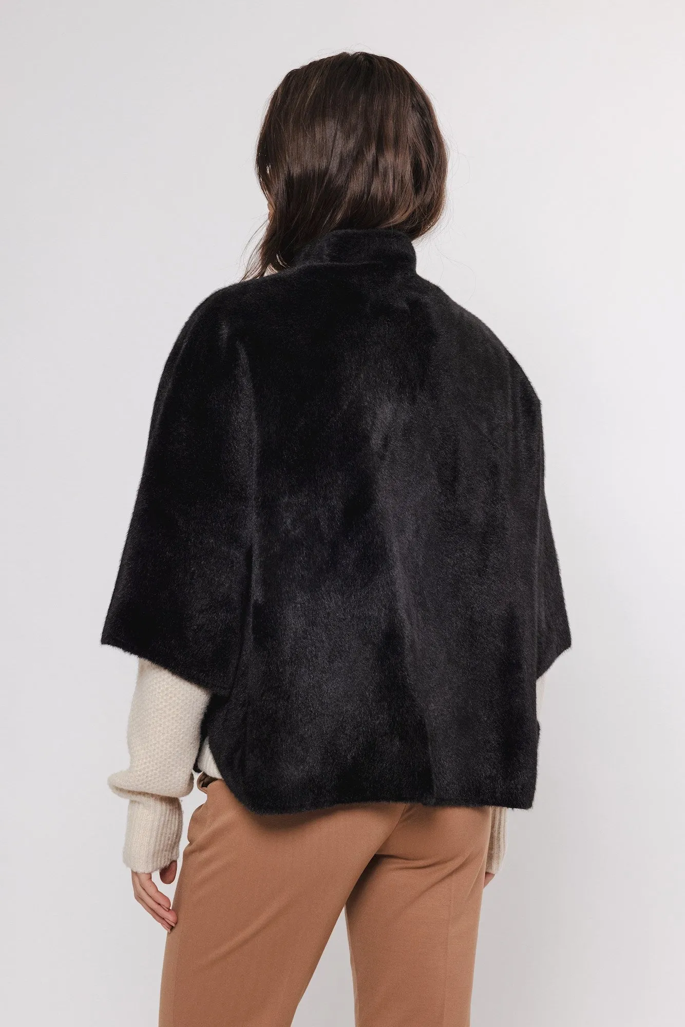 Rino & Pelle Faux Fur Cape | Navy / Black