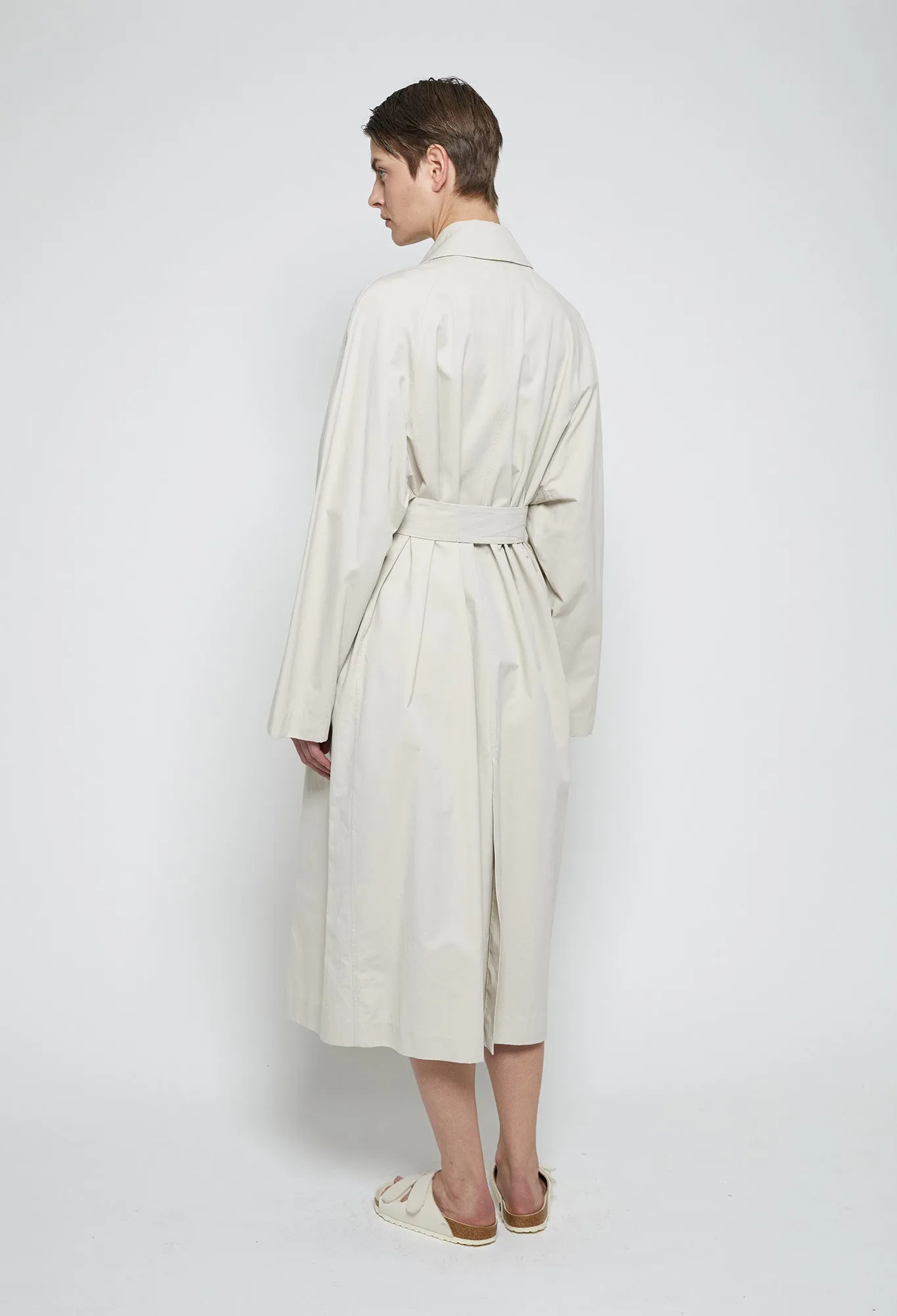 VEDA - Oversized Cotton and Silk Summer Coat in Light Sand